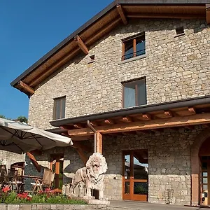 3* Hotel Fontana Santa