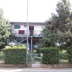 Bgy Airport Guest house